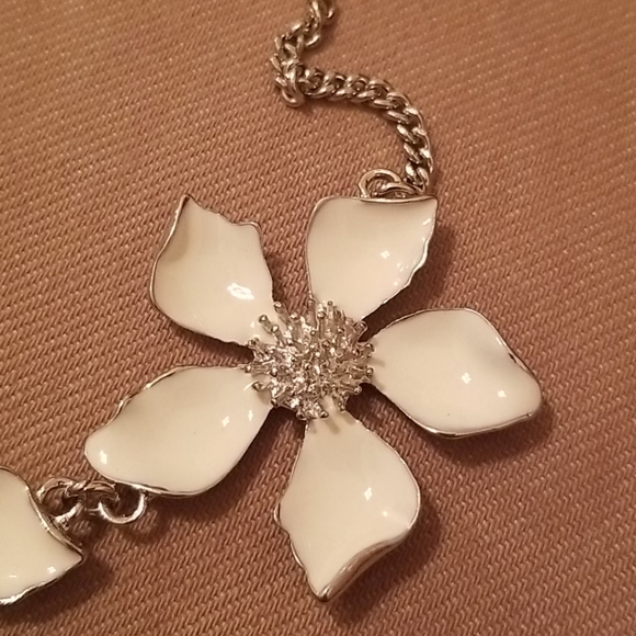 Flower Earrings & Necklace Set - Picture 6 of 6